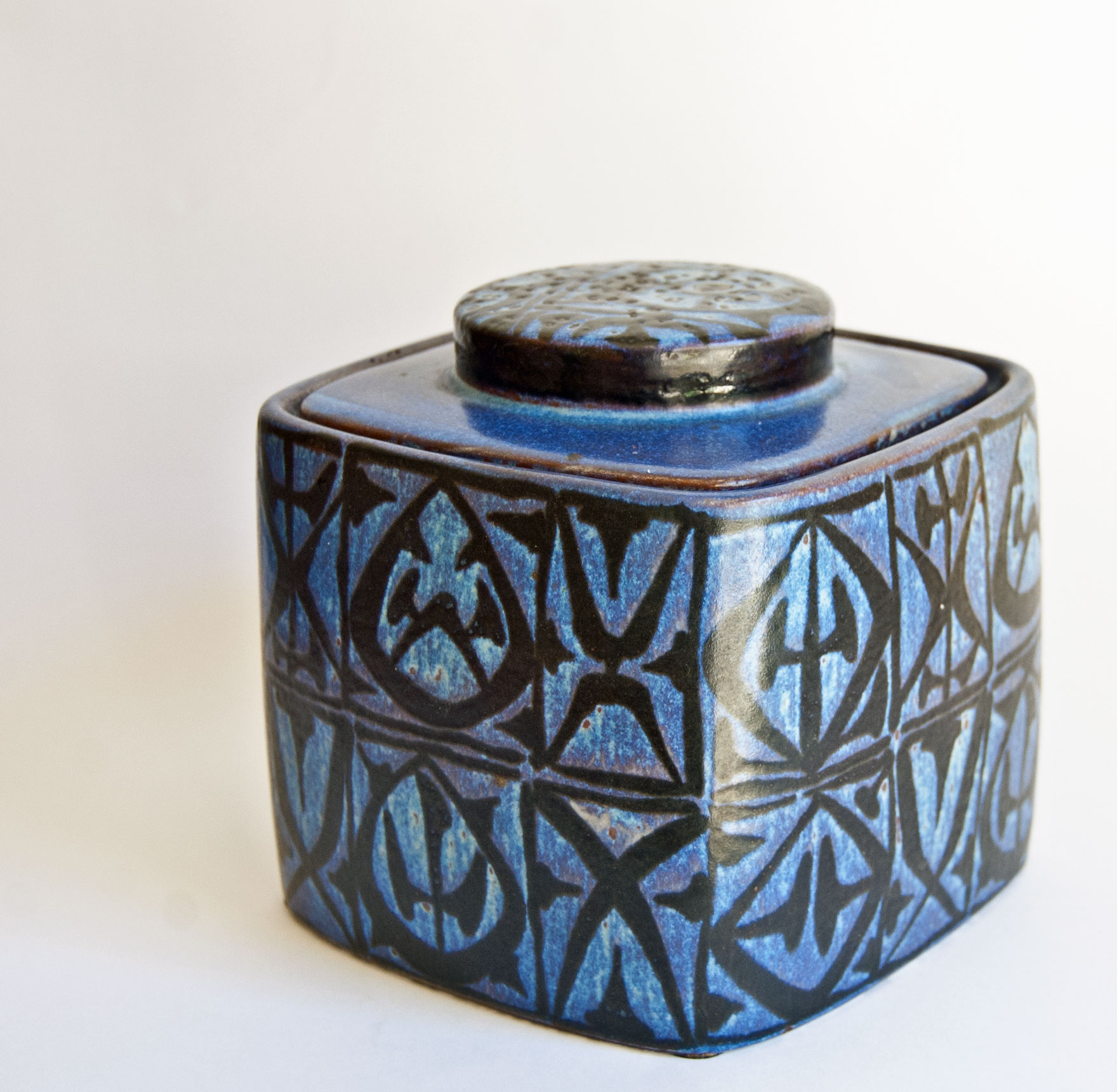 Nils Thorsson, Royal Copenhagen | C20Ceramics