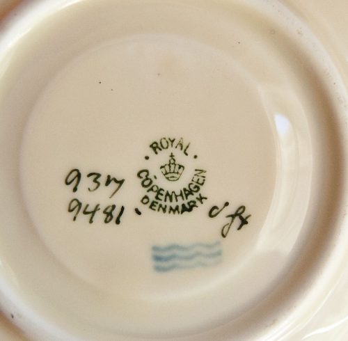 Royal Copenhagen, Design 937, Fredensborg Stamp