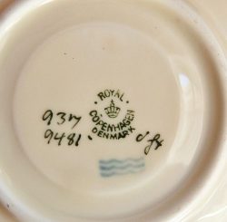 Royal Copenhagen, Design 937, Fredensborg Stamp