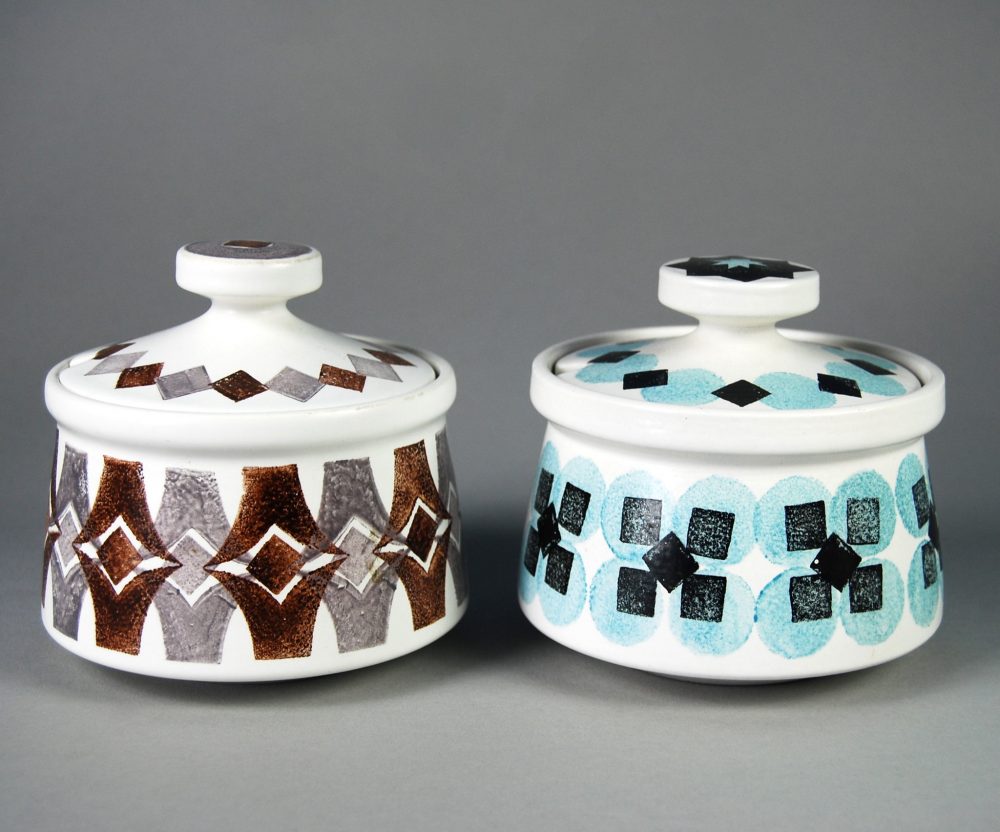 Poole Bokhara, Shape 655