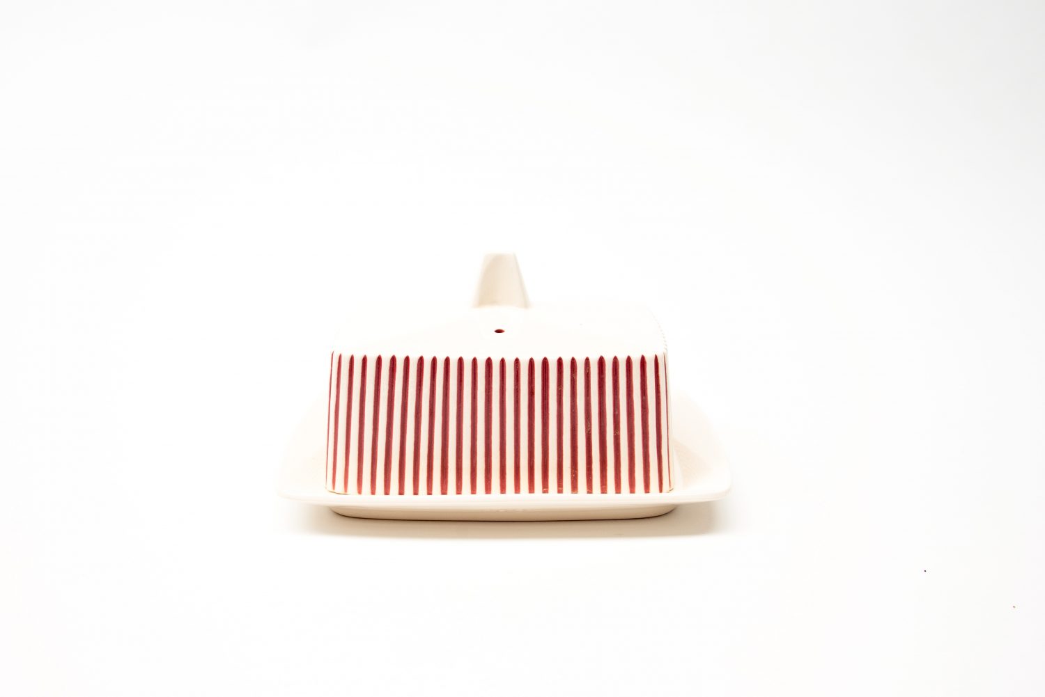 Hornsea Summit Butter Dish, Photo Ray Garrod