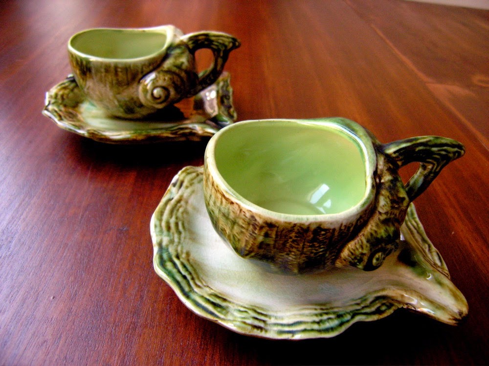 Tourist-ware Shell Tea Set
